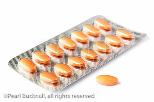 Simvastatin 40 mg tablets in a foil calendar blister 
pack isolated on white. England UK Britain