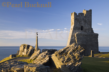 13th century Castle ruins with remains of Porth 
Newydd or New Gate on Castle Point War Memorial in 
Aberystwyth Ceredigion Mid Wales UK 

Keywords: heritage landmark Britain British Welsh