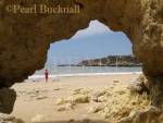 ROCK ARCH on PRAIA DA OURA, a gorgeous sandy 
beach surrounded by sandstone cliffs.  Albufeira, 
Algarve, Portugal, Europe